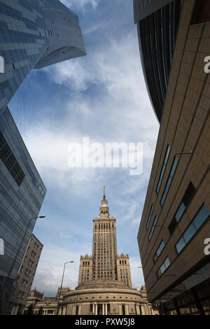 Polonia - Varsavia, vista al palazzo della cultura e della scienza Foto Stock