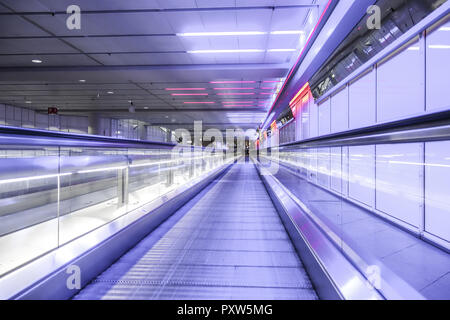 Laufband am terminale 1, Flughafen München, Bayern, Deutschland, Europa Foto Stock