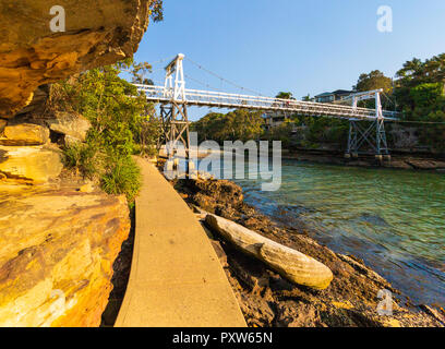 Ponte sospeso sulla baia di prezzemolo riserva nella Vaucluse, Sydney, Nuovo Galles del Sud, Australia Foto Stock