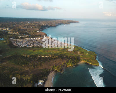 Indonesia, Bali, veduta aerea della spiaggia di Balangan Foto Stock