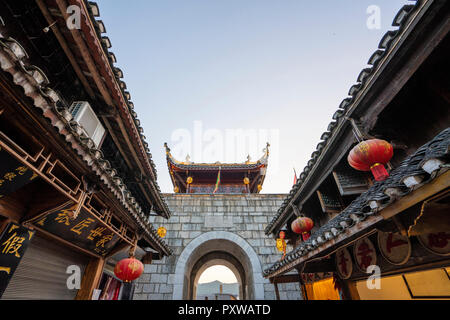 Cina, Qinyang, antica città, City Gate Foto Stock