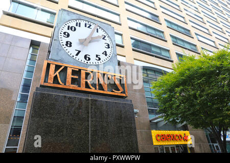 Il restaurato edificio storico che è Kern's orologio, ora su Woodward e Gratiot, nel centro di Detroit, nel Michigan, Stati Uniti d'America Foto Stock