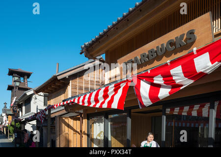 Starbucks decorata per l'Kawagoe Hikawa Festival, Kawagoe, Giappone Foto Stock