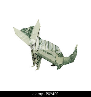 Soldi Origami seduta CAT piegato con Real One Dollar Bill isolati su sfondo bianco Foto Stock