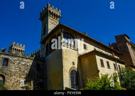 Paesaggio di Badia a Passignano immerso nelle colline del Chianti nel Comune di Tavarnelle Val di Pesa nel Chianti Toscana. Foto Stock