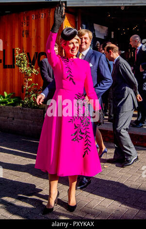 Londra, Regno Unito. 24 ott 2018. Willem-Alexander re e regina Maxima dei Paesi Bassi visitare Brixton a Londra, Regno Unito, 24 ottobre 2018. La Dutch King e Queen sono nel Regno Unito per una due giorni di stato ufficiale visita. Credito: Patrick van Katwijk |/dpa/Alamy Live News Foto Stock