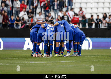 Madrid, Spagna. 24 ott 2018. Campo de Futbol de Vallecas, Madrid, Spagna. 24 ott 2018. La Liga calcio, Rayo Vallecano versus Athletic Bilbao; Athletic Bilbao huddle pre-credito di gioco: Azione Plus sport/Alamy Live News Foto Stock