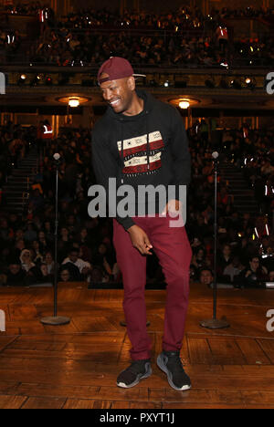 Host Terrell Bryan Clark durante la Fondazione Rockefeller e il Gilder Lehrman Institute of American History sponsorizzato studente di scuola superiore #EduHam matinée prestazioni di 'Hamilton' al Richard Rodgers Theatre il 24 ottobre 2018 nella città di New York. Credito: Walter McBride/MediaPunch Foto Stock