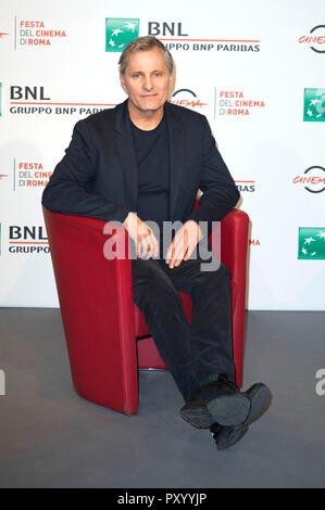 Roma, Italia. 24 ott 2018. Viggo Mortensen assiste il "Libro verde" photocall durante il XIII Roma Film Festival presso Auditorium Parco della Musica il 24 ottobre 2018 a Roma, Italia. | Utilizzo di credito in tutto il mondo: dpa/Alamy Live News Foto Stock