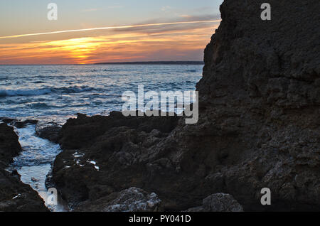 Tramonto in Gale Albufeira,. Costa di Algarve, PORTOGALLO Foto Stock