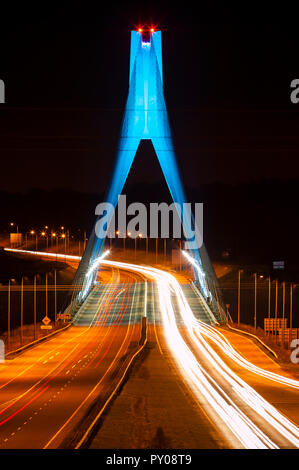 Mary McAleese Boyne Valley Bridge di notte Foto Stock