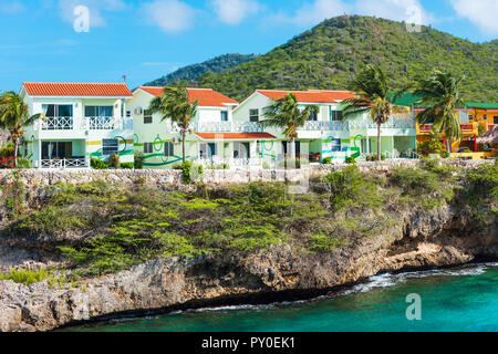 Vista di edifici in Playa Lagun, Curacao, Paesi Bassi Foto Stock