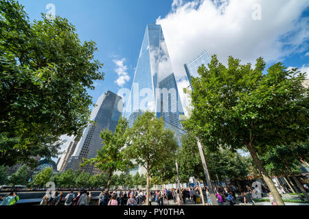 Freedom Tower, 1 World Trade Center, Ground Zero. World Trade Center Memorial. La parte inferiore di Manhattan a New York. Foto Stock