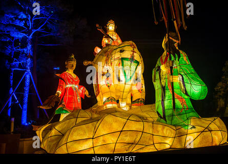 SEOUL - 11 maggio : lanterna colorata decorazione presso il Tempio Jogyesa durante il Lotus Lantern Festival in Seoul Corea il 11 maggio 2018. Il festival è una cele Foto Stock