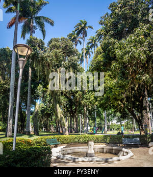 Palazzo Catete giardino, l'ex palazzo presidenziale ospita ora museo della Repubblica - Rio de Janeiro, Brasile Foto Stock