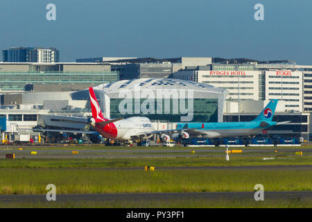 Dettaglio da Sydney (Kingsford Smith) Aeroporto di Sydney, Australia, guardando verso il terminal Internazionale sul lato occidentale dell'aeroporto. Foto Stock