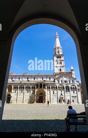 L'Italia, Emilia Romagna, Modena, Piazza Grande, la cattedrale Foto Stock