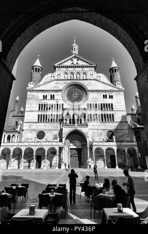 L'Italia, Lombardia, Cremona, Piazza del Comune,il Duomo Foto Stock