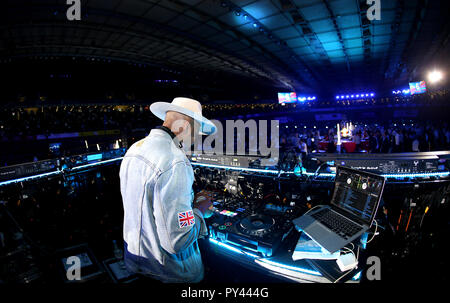 Vista generale del DJ Martin 2 Smoove durante il giorno uno dei sei giorni di serie a Lee Valley Velopark, Londra. Foto Stock