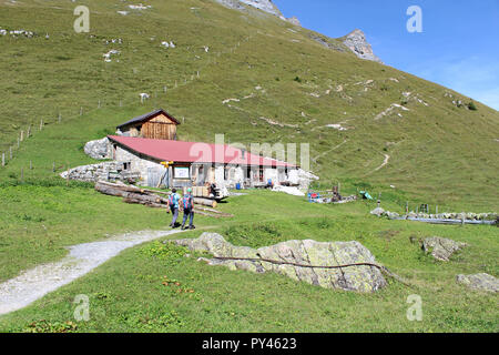 Obersteinberg isolato, escursionismo in alta valle di Lauterbrunnen, regione di Jungfrau svizzera. due ore e mezza di escursione da Stechelberg Foto Stock