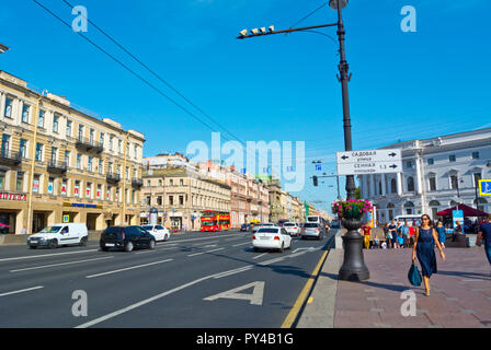 Nevsky Prospekt, a Gostiny Dvor, San Pietroburgo, Russia Foto Stock