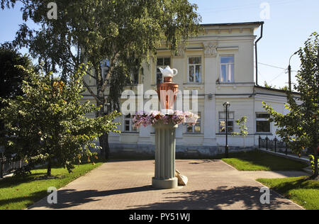 Monumento a samovar in Kungur. Perm Krai. La Russia Foto Stock