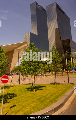 Rotterdam, Paesi Bassi - 27 Maggio: una facciata di il Delftse Poort edificio a Rotterdam il 27 maggio 2017. Rotterdam è un importante città portuale nella provi olandese Foto Stock