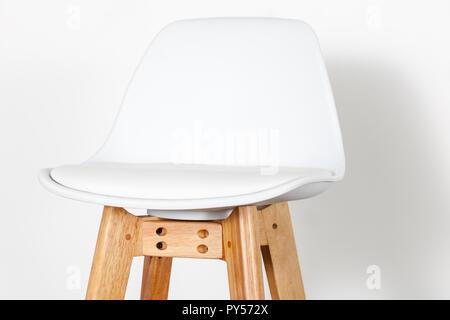 Dettagli di un bianco sgabello Foto Stock
