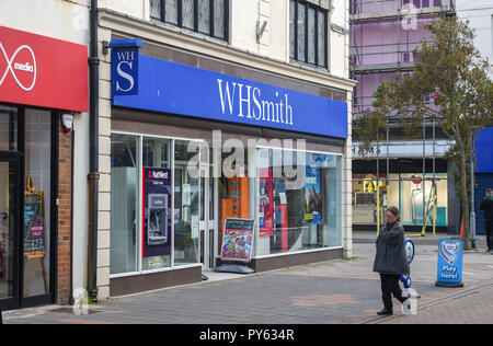 Worthing West Sussex viste & negozi al dettaglio - WH Smiths store fotografia scattata da Simon Dack Foto Stock