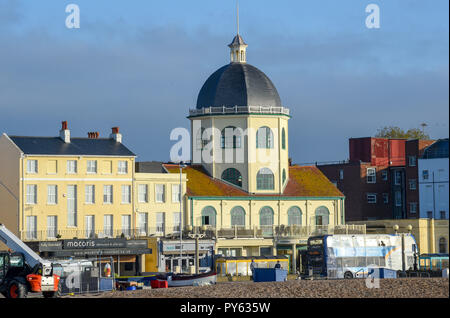 Worthing West Sussex viste & negozi al dettaglio - La cupola cinema sul lungomare fotografia scattata da Simon Dack Foto Stock