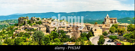 Panorama del villaggio Saignon in Provenza, Francia Foto Stock