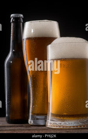 Birra Leggera o Birra Light con testa grande Foto Stock