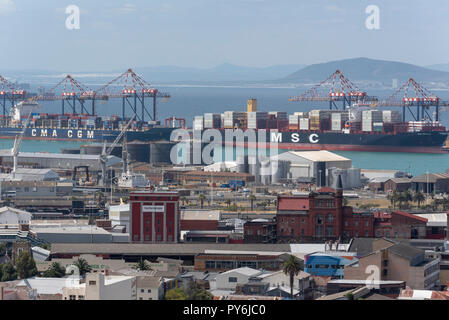 Cape Town, Sud Africa. Una panoramica della navigazione nel porto di Città del Capo Foto Stock