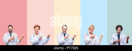 Collage di professionisti medici su strisce colorate sfondo isolato sorridente e guardando la fotocamera con le due mani e le dita per il Foto Stock
