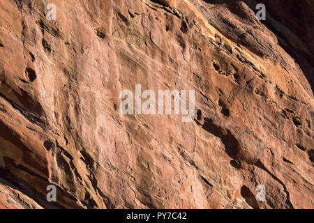 Il Red Rock vento texture usurati all'alba Foto Stock