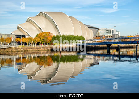 Il SECC e campane ponte, sul fiume Clyde, Glasgow, Scotland, Regno Unito Foto Stock