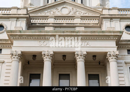 Facciata del Sud Dakota Building di capitale in Pierre, SD Foto Stock