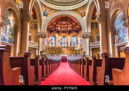 Febbraio 20, 2018 Palo Alto / CA / STATI UNITI D'AMERICA - vista interna della chiesa commemorativa, Stanford University di San Francisco Bay Area Foto Stock