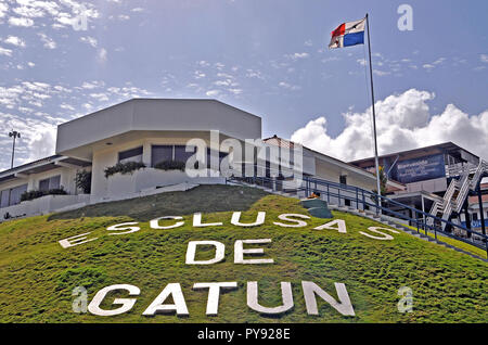 Le serrature Gatun di Panama Canal sul lato atlantico, Colon, Panama Foto Stock