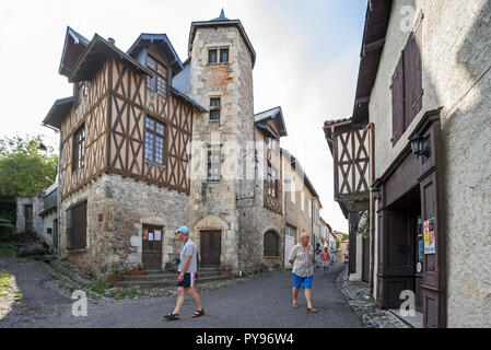 Xv secolo Maison Bridaut nel borgo medievale Saint-Bertrand-de-Comminges, Haute-Garonne, Pirenei, Francia Foto Stock