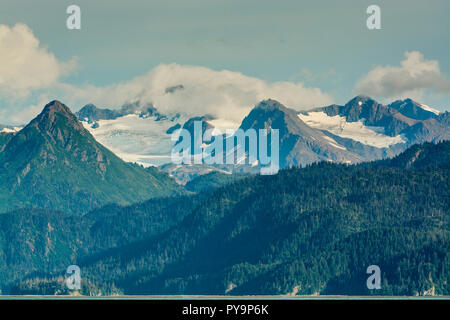 Kenai Mountains, scenario di Omero, Harding Icefield, Kachemak Bay, il Parco nazionale di Kenai Fjords, Alaska, Stati Uniti d'America. Foto Stock