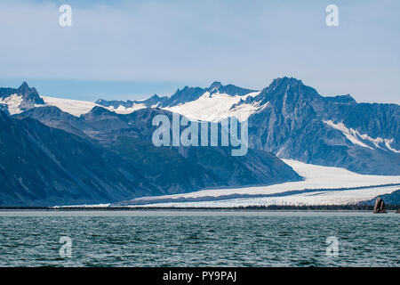 Bear Glacier, Harding Icefield, il Parco nazionale di Kenai Fjords, Alaska, Stati Uniti d'America. Foto Stock