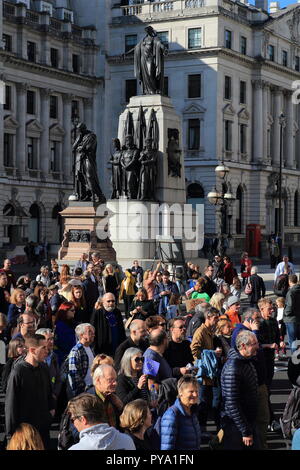 London, Regno Unito - 20 Ottobre 2018: centinaia di migliaia di persone frequentano il voto di marzo in cerca di un referendum sul finale Brexit trattativa. Foto Stock