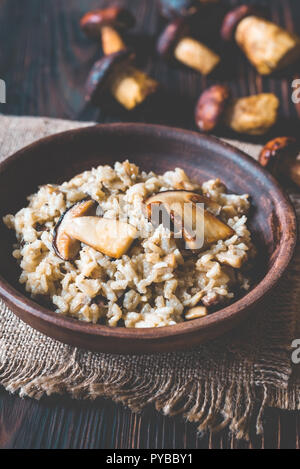 Risotto con funghi porcini Foto Stock