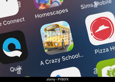 London, Regno Unito - 26 Ottobre 2018: Close-up shot di uTappz Mobile Development LLC del popolare app un pazzo scuola-bus Driver gioco di corse dal B Foto Stock