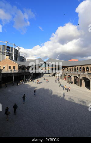 Londra, Regno Unito. 26 ott 2018. Gocce di carbone cantiere, il nuovo centro commerciale e di lifestyle centre si è aperto oggi a Kings Cross, a nord di Londra con 50 negozi indipendenti, bar e caffetterie. Credito: Monica pozzetti/Alamy Live News Foto Stock