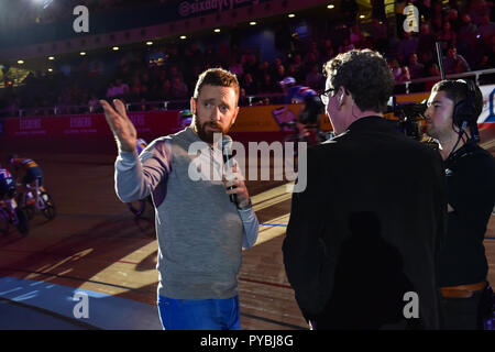 Londra, Regno Unito. 26 ott 2018. Sir Bradley Wiggins nel corso di Sei Giorni per Londra 2018 a Lee Valley Velopark, Queen Elizabeth Olympic Park il Venerdì, 26 ottobre 2018. Londra Inghilterra. (Solo uso editoriale, è richiesta una licenza per uso commerciale. Nessun uso in scommesse, giochi o un singolo giocatore/club/league pubblicazioni.) Credito: Taka Wu/Alamy Live News Foto Stock