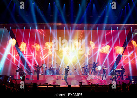 Manchester, Regno Unito. Il 26 ottobre 2018. Enrique Iglesias suona presso l'Arena di Manchester sulla gamba del Regno Unito della sua 'tutte le hits live' tour, Manchester 26/10/2018 Credit: Gary Mather/Alamy Live News Foto Stock