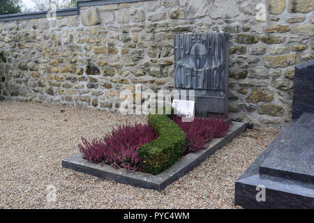 Un luogo di sepoltura 1922 al Cimetière Notre-dame in Lussemburgo e l'ultimo luogo di riposo di Friedrich Wilhelm Voigt, 'Der Hauptmann von Köpenick" Foto Stock