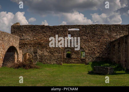 Rovine del vecchio mulino di acciaio in città samsonow in Polonia Foto Stock